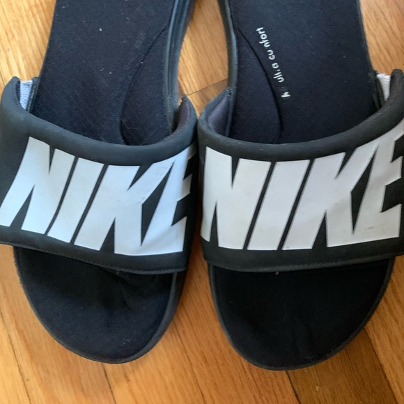 nike ultra soft slide